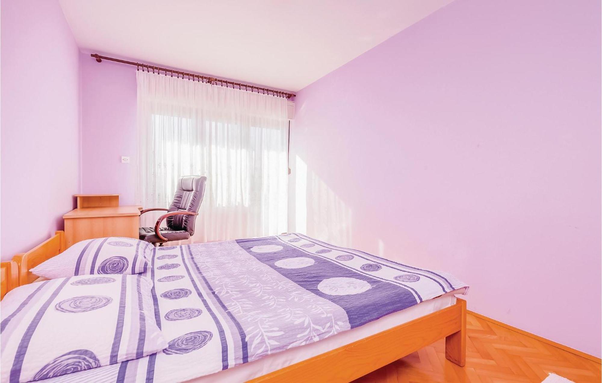 Beautiful Apartment In Нови Винодолски Екстериор снимка