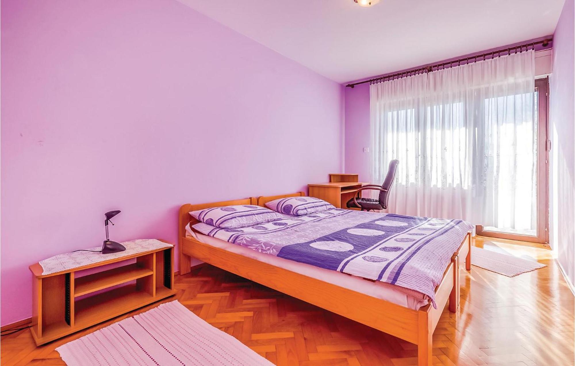 Beautiful Apartment In Нови Винодолски Екстериор снимка